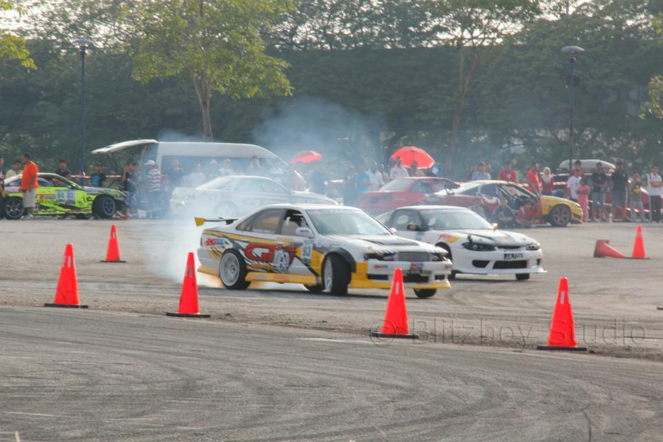 311321_295212810492561_235121076501735_1418333_632775051_n